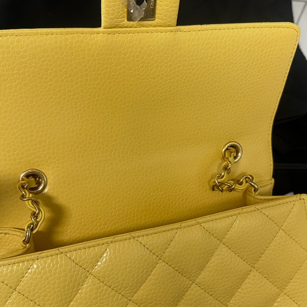 CHANEL Quilted Flap Shoulder Bag in Yellow with Gold Hardware - Picture 5 of 7